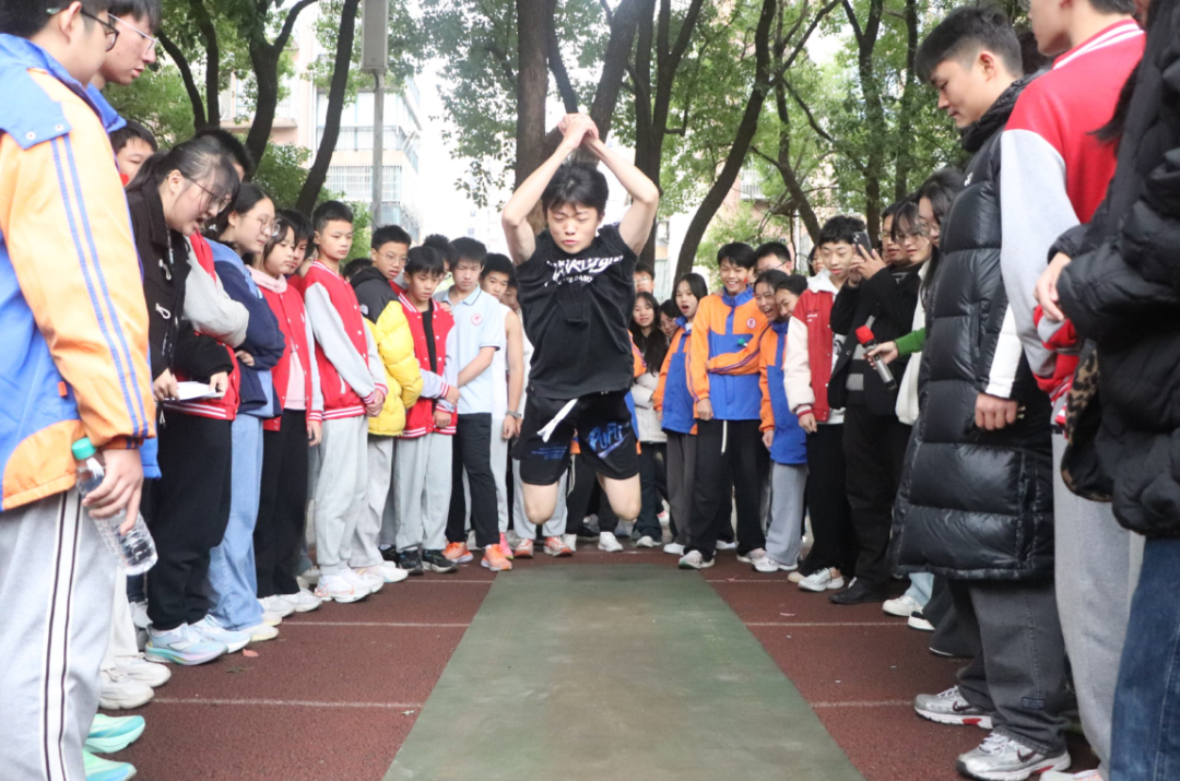 24151fd8bd35ea35fecb29caf33edccc.png 24151fd8bd35ea35fecb29caf33edccc.png